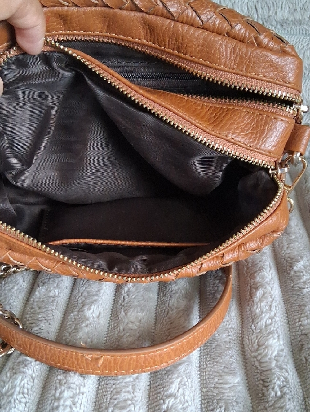 Woven Leather Crossbody Bag in Tan - Picture 5 of 8